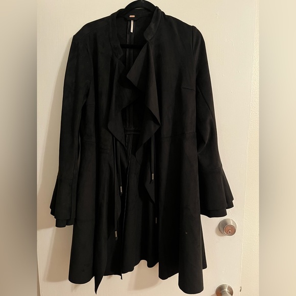 Oversized Velvet Jacket - Picture 1 of 6